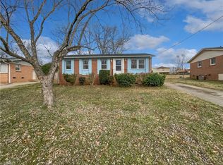 1606 Glenridge Rd, Greensboro, NC 27405