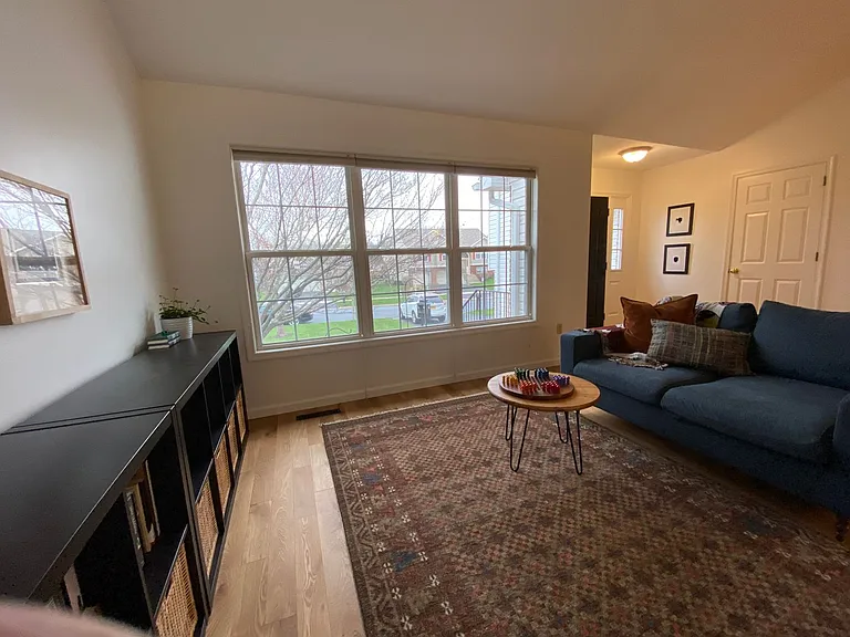727 Linnet Ln — Photo 5