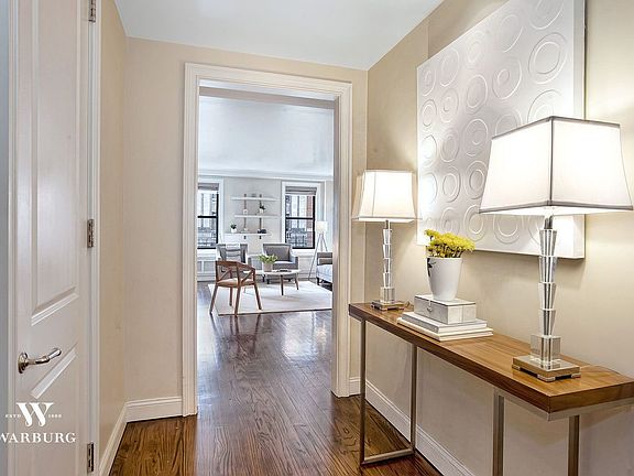4th image of 522 W End Ave APT 13A