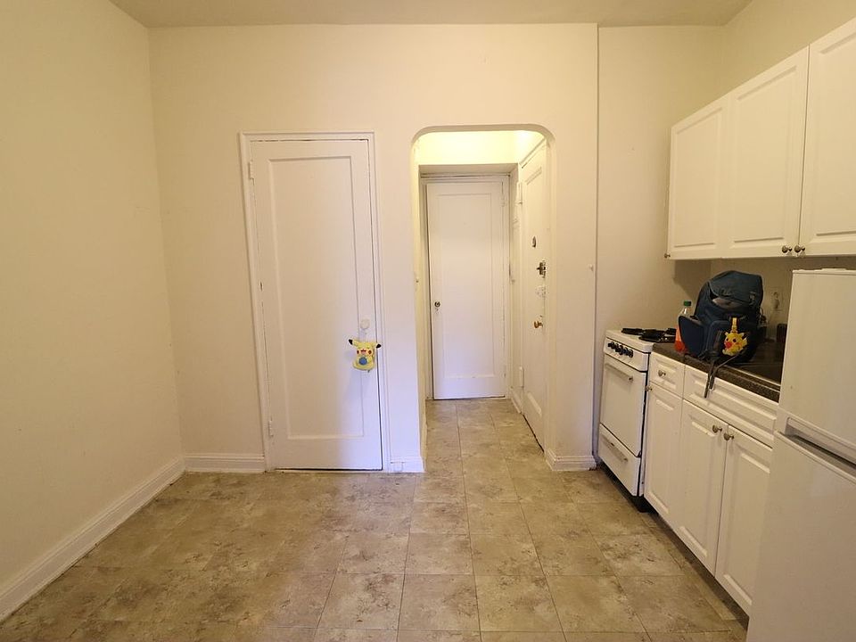 1st image of 352 E 85th St APT 3B