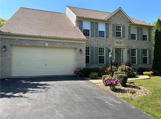 5 Mocasin Trl, New Castle, PA