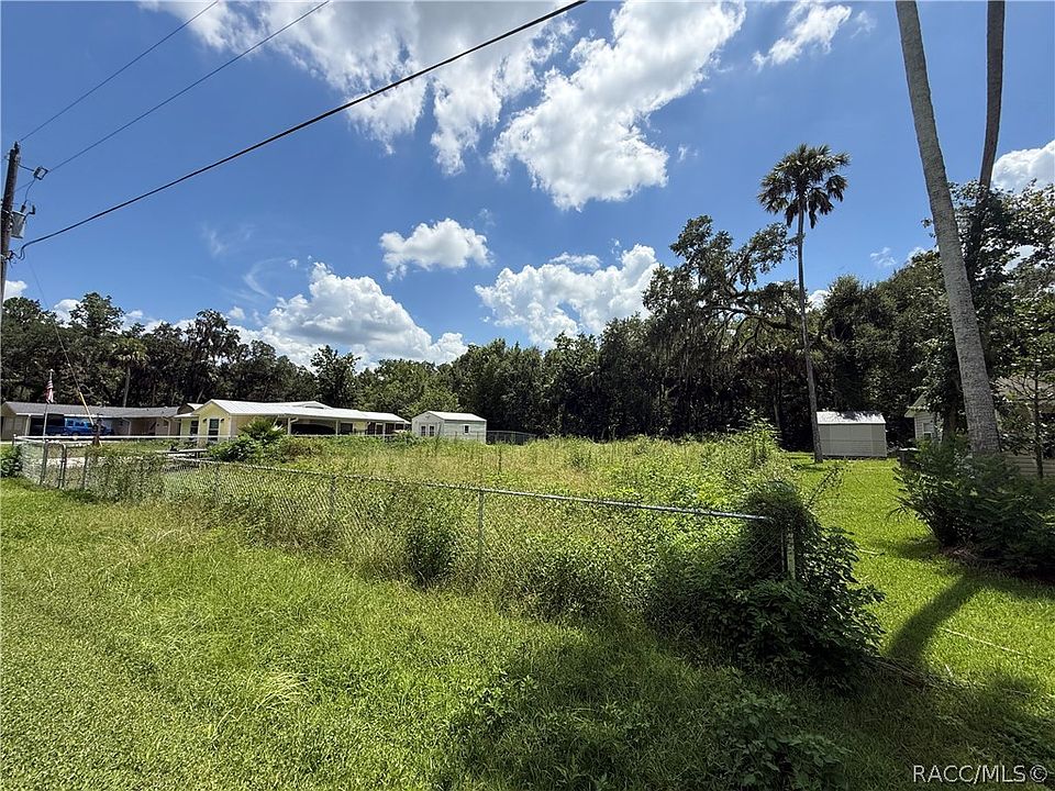 2nd image of 154 N Robin Hood Rd