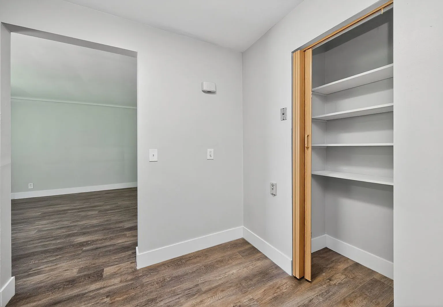 1 bed, 1.0 bath, $1,015 — Photo 3