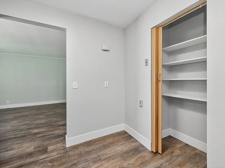 6612 Bantry Ave #8 — Photo 3