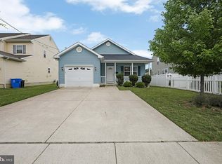 34 N Poplar Ave, Maple Shade, NJ 08052
