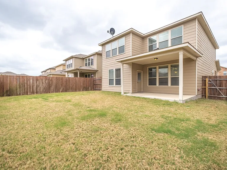 16009 Canberra Trl — Photo 26