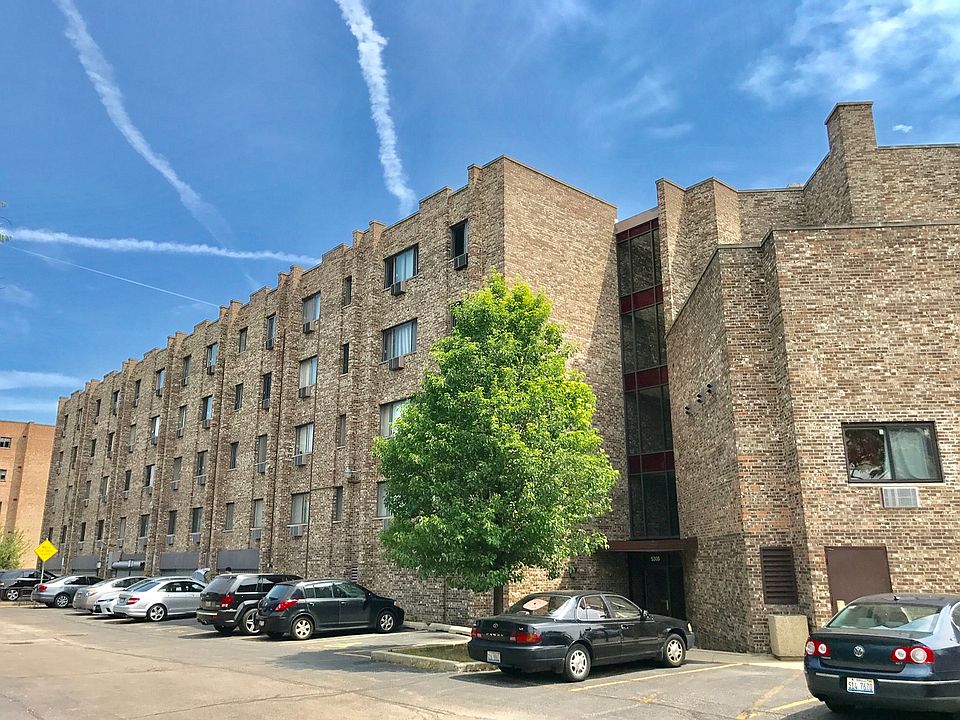 1st image of 5306 N Cumberland Ave APT 322-3