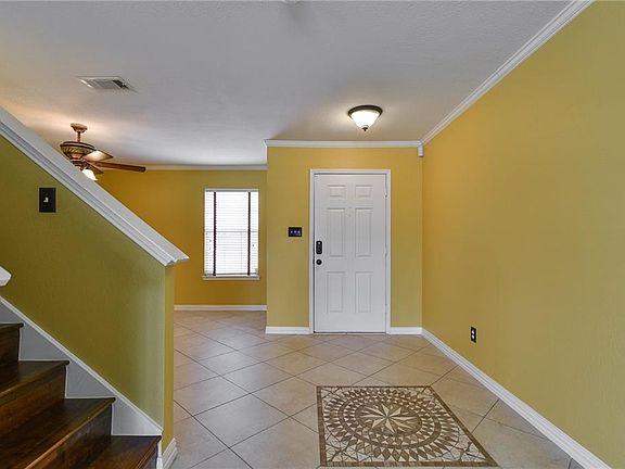 3rd image of 8125 Gardengate Ct