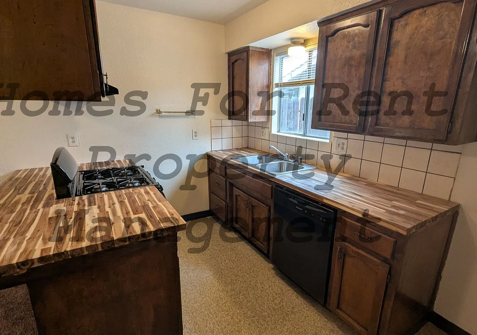 Updated 3 Bedroom 2 Bath Home — Photo 4