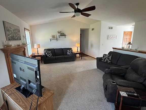 5th image of 3229 Citadel Dr