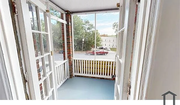 3 bed, $2,549 — Photo 2