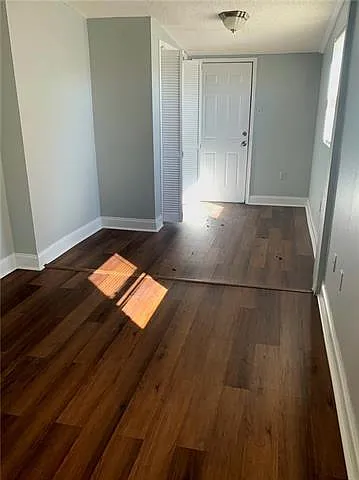 4722 Mithra St — Photo 10