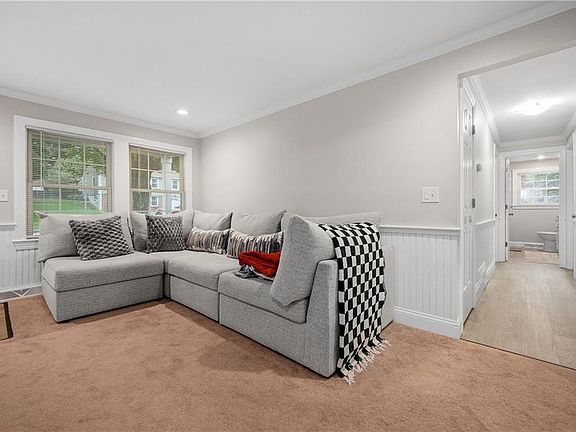 5th image of 607 Knollwood Dr