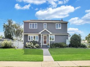 481 N Bay Dr, Massapequa, NY 11758