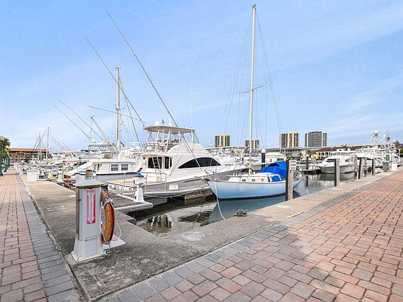 4th image of 155 Yacht Club Dr APT 304