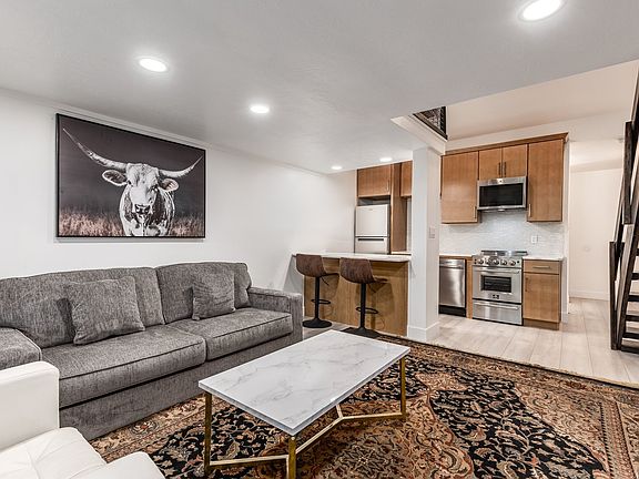 3rd image of 2305 Sidewinder Dr #927
