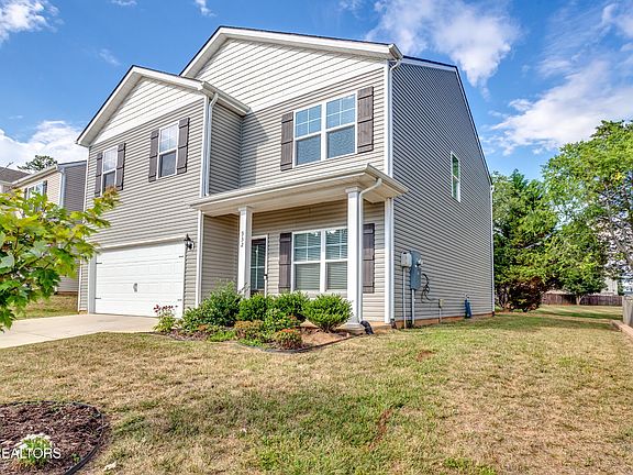3rd image of 332 Hayley Marie Ln
