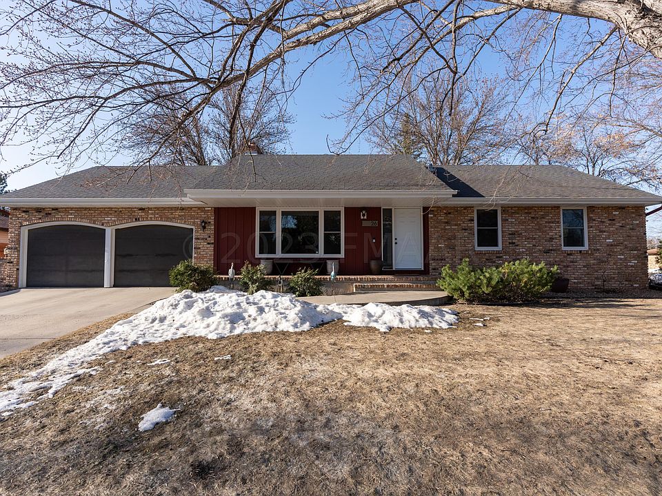 26 37th Ave S, Moorhead, MN 56560 Zillow
