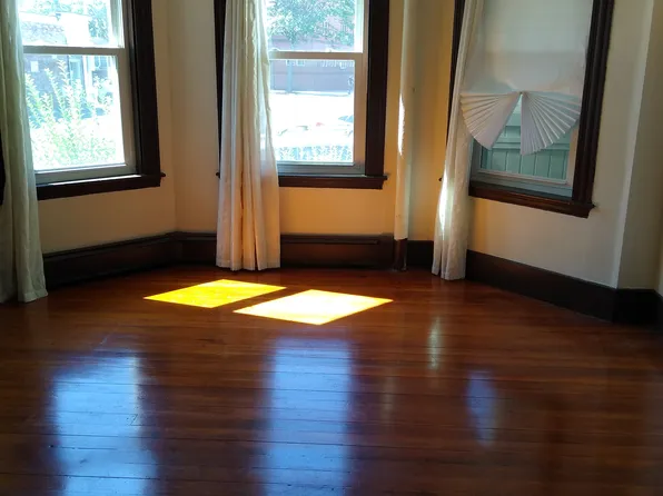 3 Gold Star Ct #3, Cambridge, MA 02140