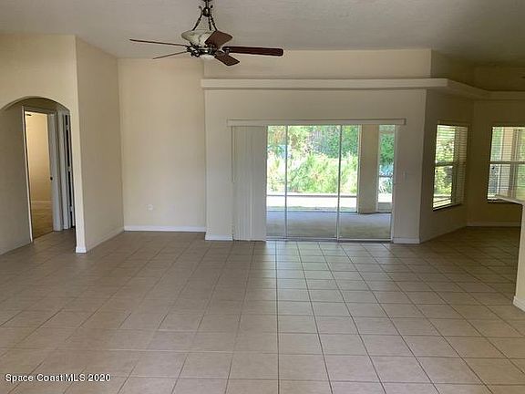 2nd image of 329 Chennault Ln