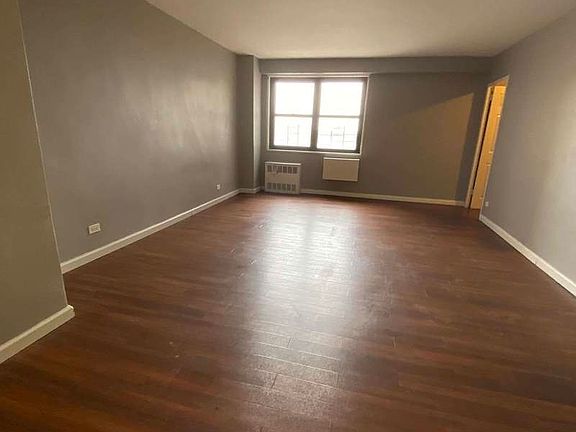 3rd image of 1700 Bedford Ave APT 6R