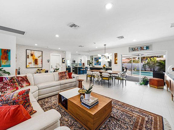 4th image of 1387 SW 12th Street