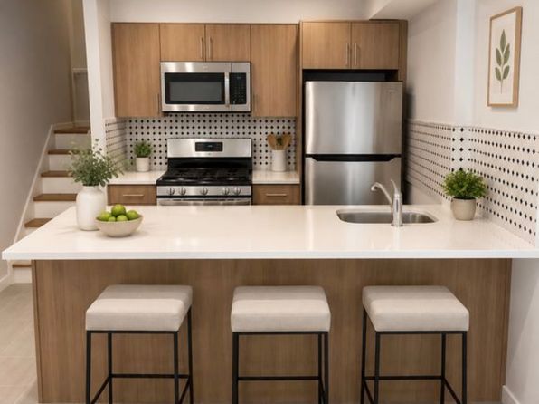 7210 Avenue M Floor 1