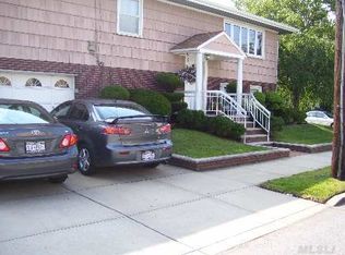 9820 160th Ave, Howard Beach, NY 11414