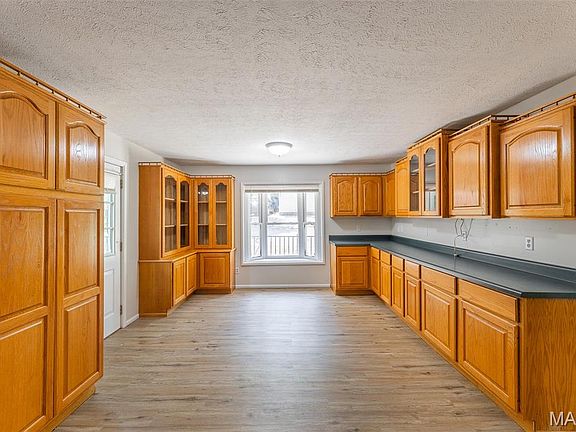 5th image of 1004 Burford Ct