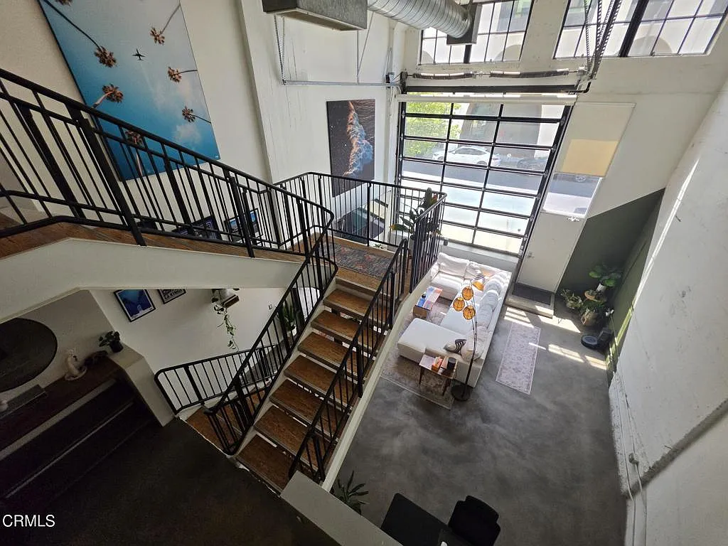 2 bed, 1.5 bath, 1440 sqft, $3,850 — Photo 2