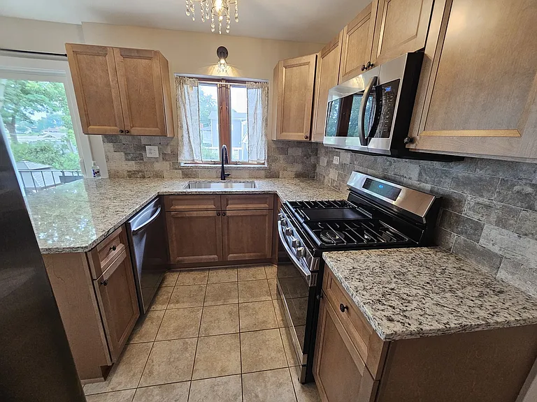 2 N Broadway Ave #2E — Photo 6