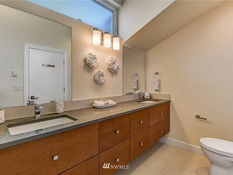 1756 NW 60th St — Photo 5