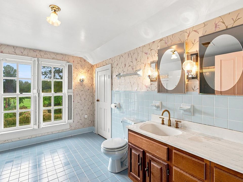 22nd image of 841 Earley Farm Rd