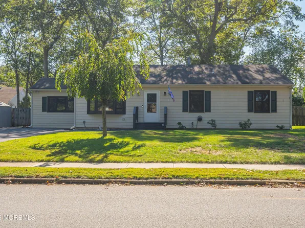 20 Woodland Road, Bayville, NJ 08721