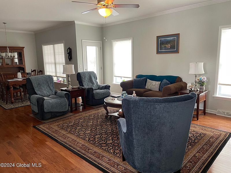 5th image of 78 Beacon Street