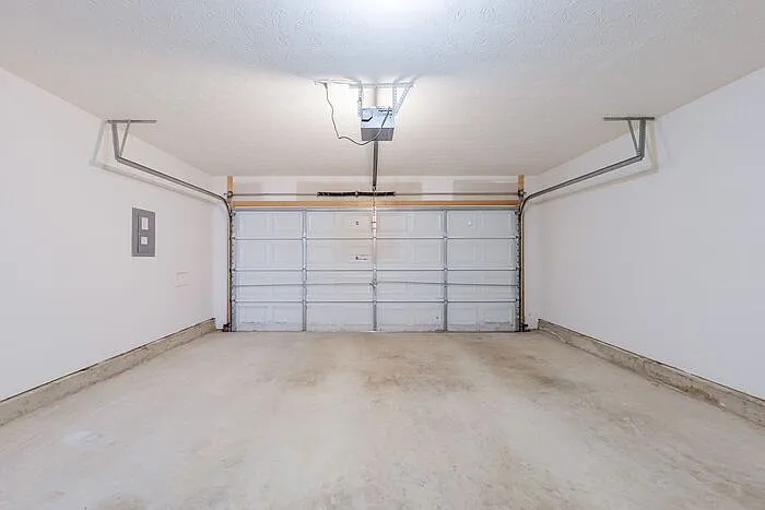641 W Oaks Dr — Photo 23