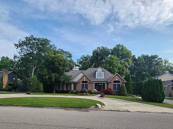 2nd image of 622 Highland Dr