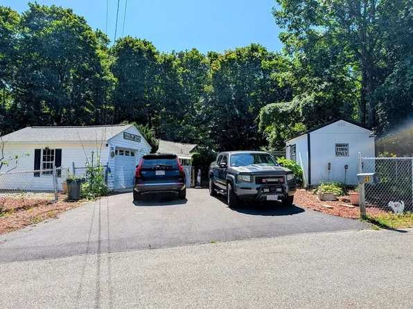 23 Wilderwood Ave, Leominster, MA 01453
