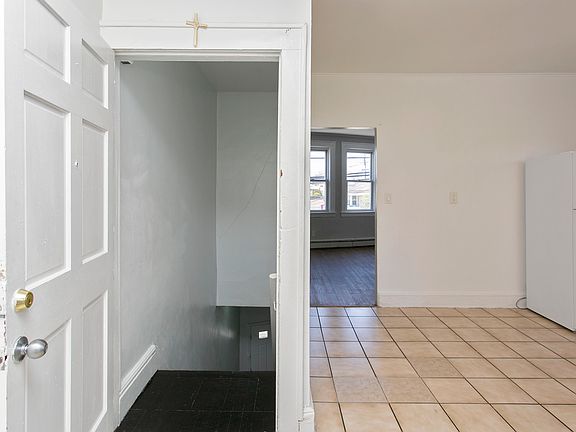 3rd image of 768A State St #2