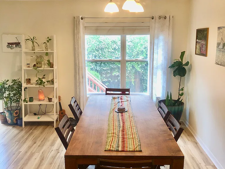 568 Segovia Rd — Photo 8