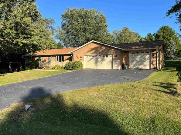 5858 Bow Trl, Rockford, IL 61109