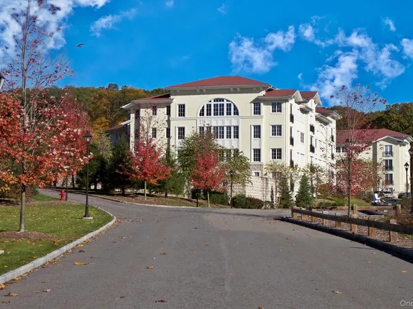 603 Trump Park #603, Shrub Oak, NY 10588