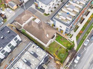 612 E 3rd St, North Vancouver, BC