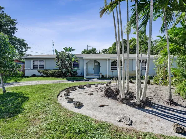 6300 SW 62nd Pl, South Miami, FL 33143