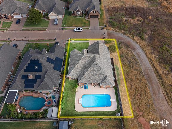 2nd image of 5103 Crown Ridge Dr