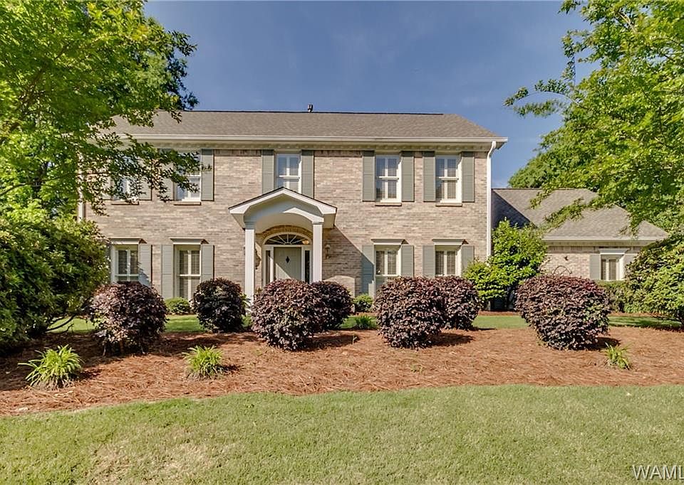 1st image of 2218 Trenton Dr
