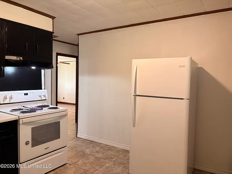 3020 Bemis Ave — Photo 13