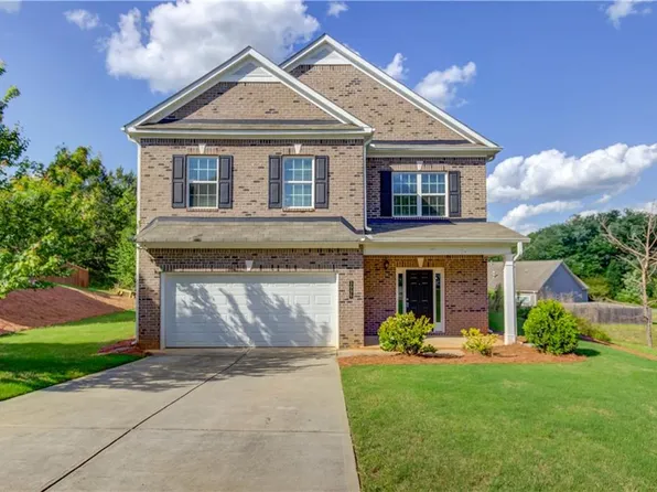 3996 Pine Village Pl, Loganville, GA 30052