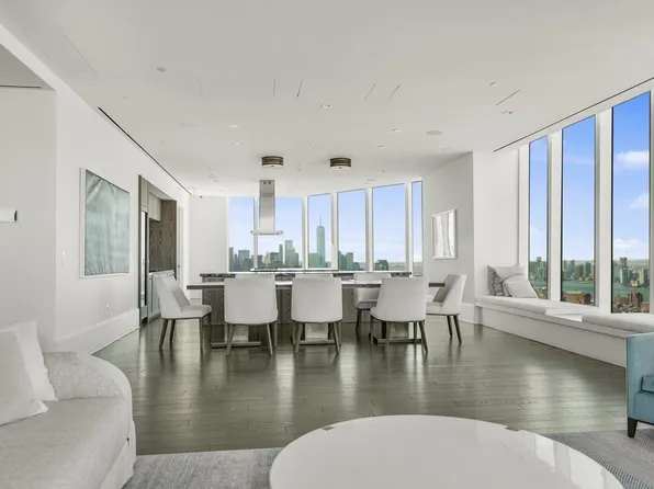 45 East 22nd Street image 22 of 28