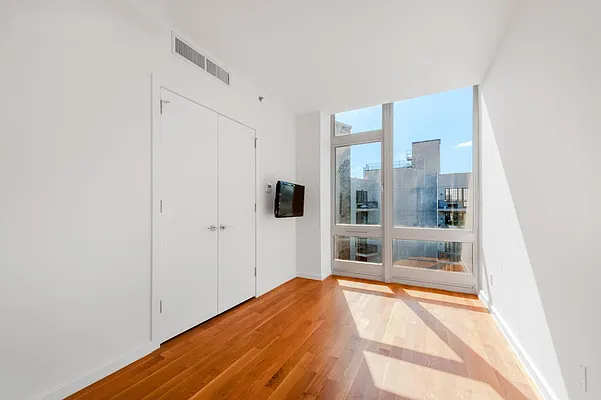 Rented by Highline Residential | media 29